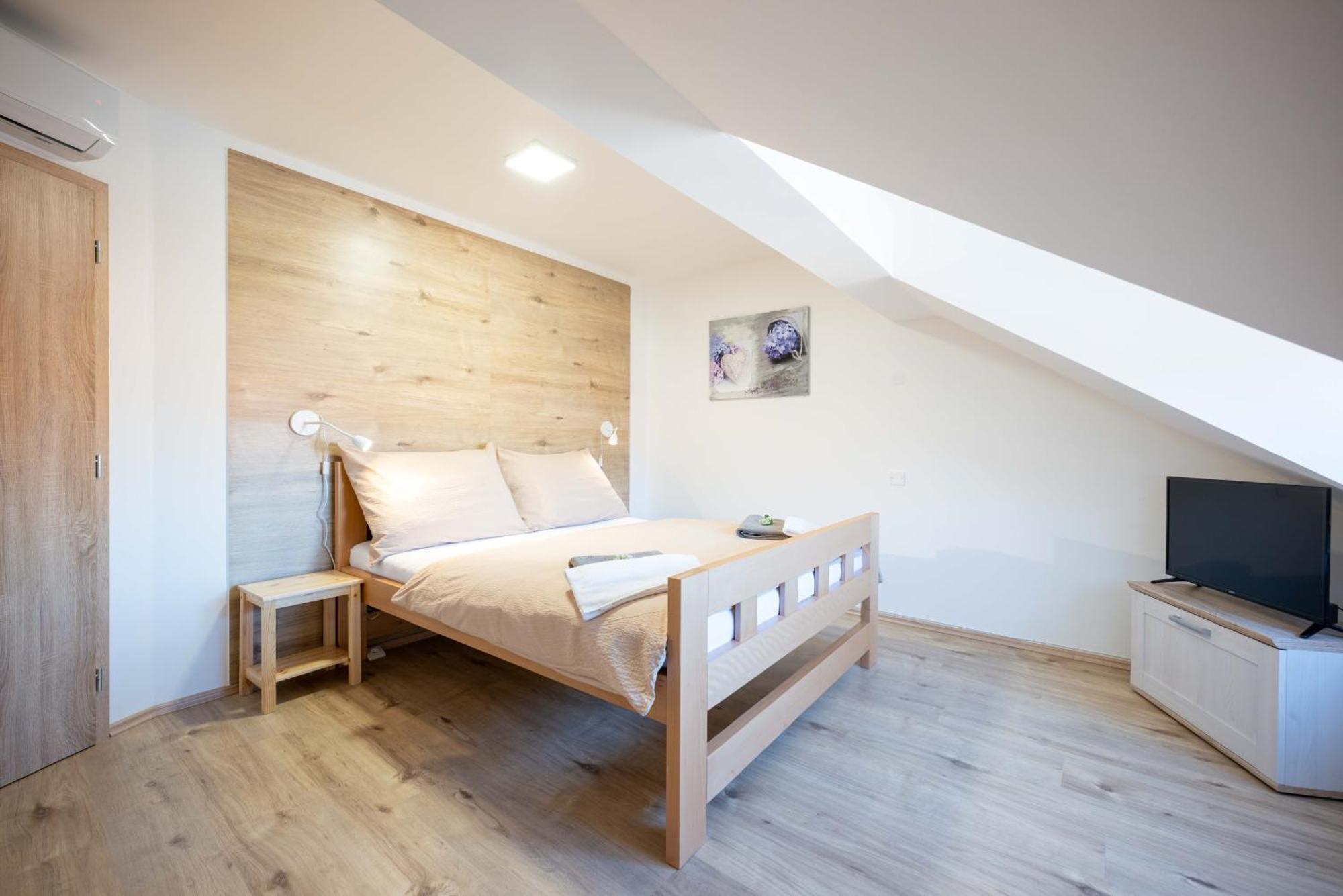 Papi Apartman Valtice Kültér fotó
